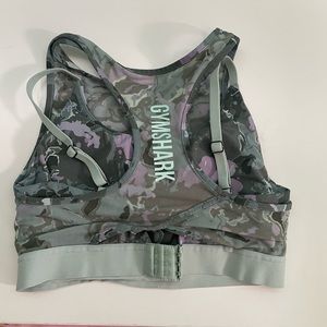 Gymshark green camo sports bra
